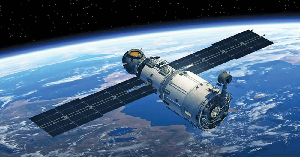 Hito en la fabricación espacial: impresión 3D con PEEK para innovación en satélites