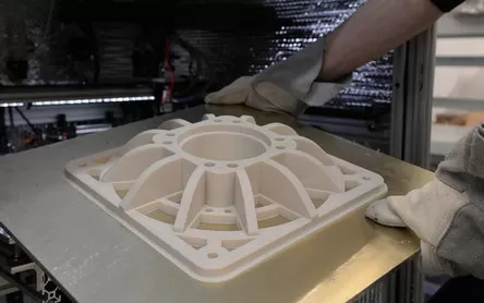 Guía completa del posprocesamiento de impresión 3D en PEEK